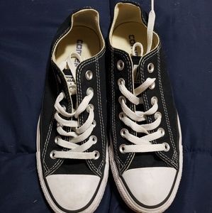 Black converse/chucks